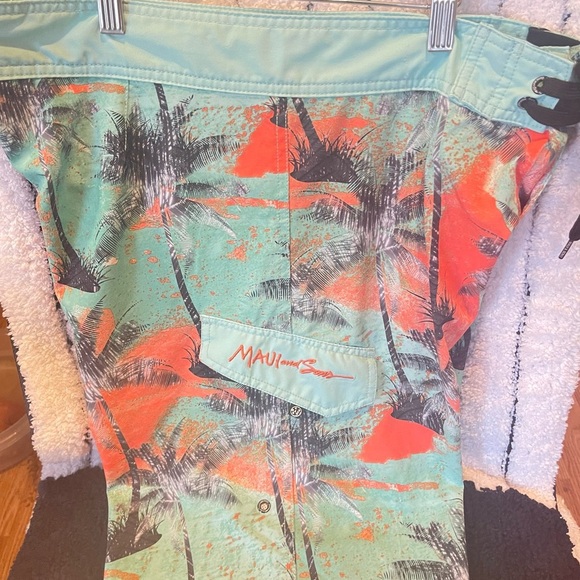 Maui and Sons Men's Stretch Boardshort Swim Trunks Colorful Tropical - Picture 3 of 8